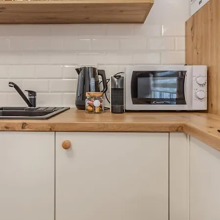 Katharina Gate By Kronstay Apartament *