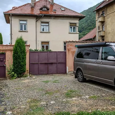 Katharina Gate By Kronstay Apartament