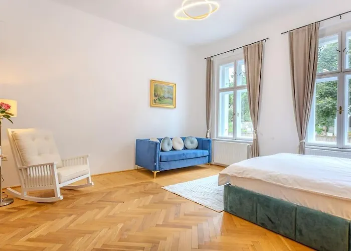 Katharina Gate By Kronstay * Brassó