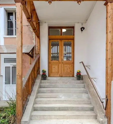 Katharina Gate By Kronstay Apartman